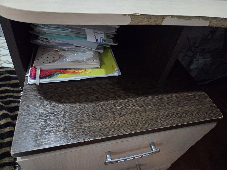 Продам угловой компьютерный стол