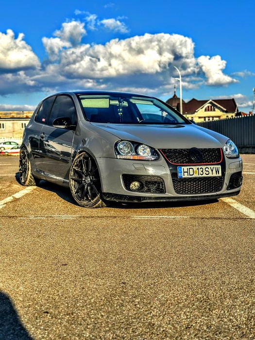 Volkswagen Golf V 2.0 Diesel Pachet GTI