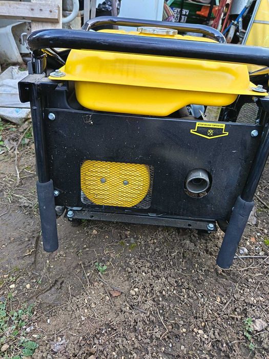 продавам генератор за ток /агрегат/