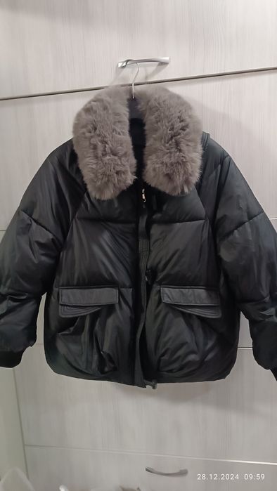 Топло яке  с пухкава яка Л