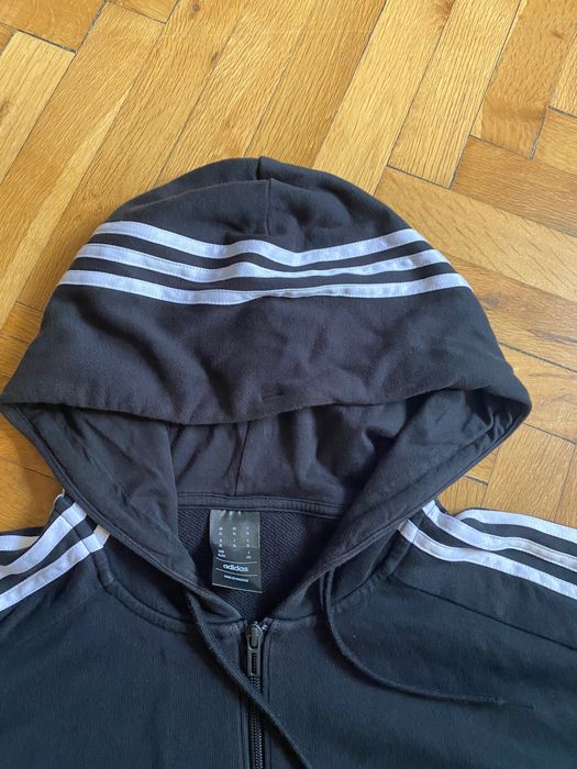 Продавам Adidas суитчър ленти през качулка черни