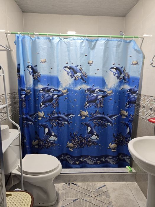 Срочно уй сотилади келесда 1.8 сотик 6 та хона