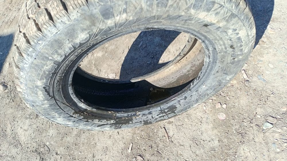 Продам одну покрышку на 15