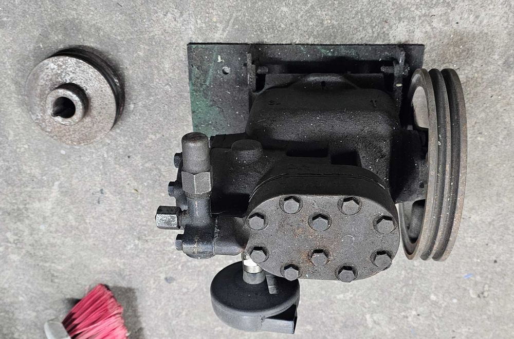 Компресорна глава