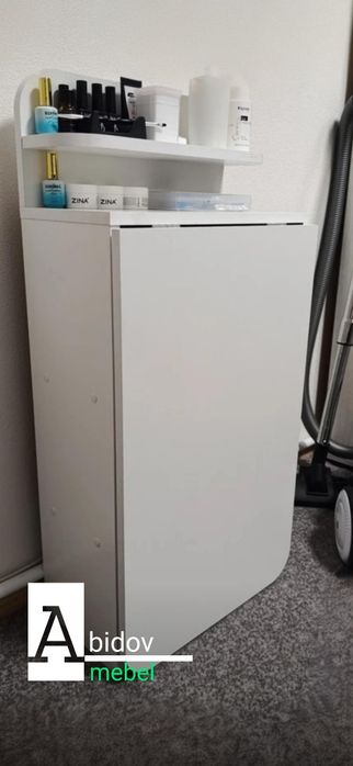 Современный и удобный стол для маникюрных работ 
- Современный и удобн