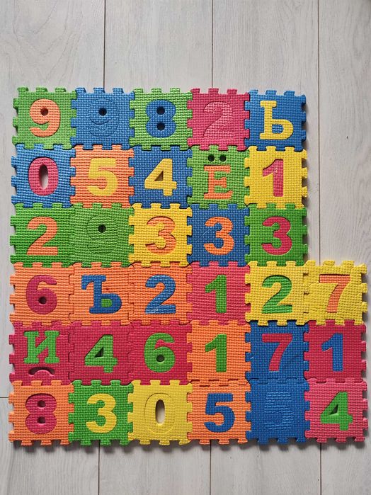 Детские книжки, игрушки. Букварь. Машинки