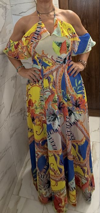 Ефирна дълга рокля