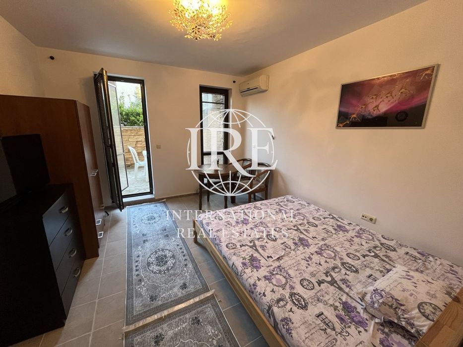 Едностаен с веранда  Евксиновград  обзаведен и оборудван включено пар