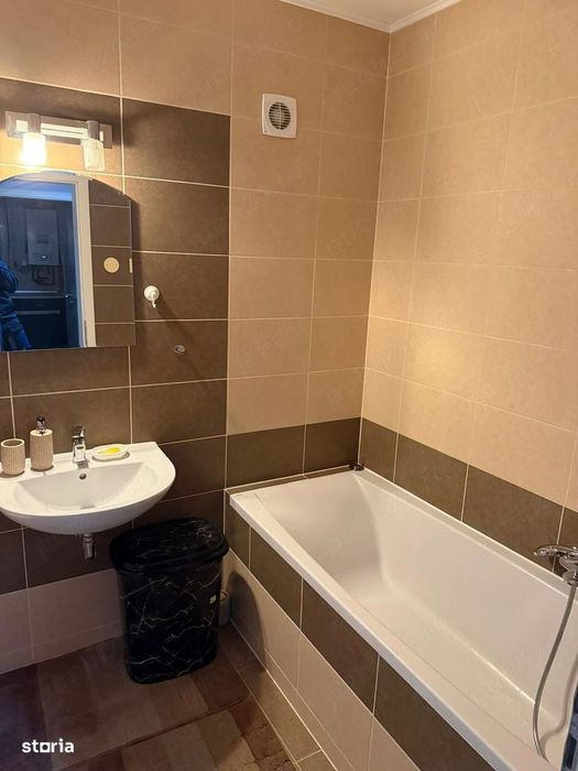 Inchiriez apartament