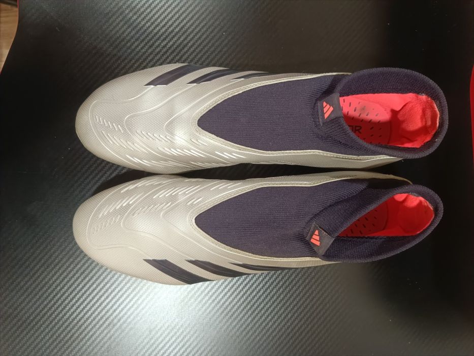Футболни обувки Adidas predator