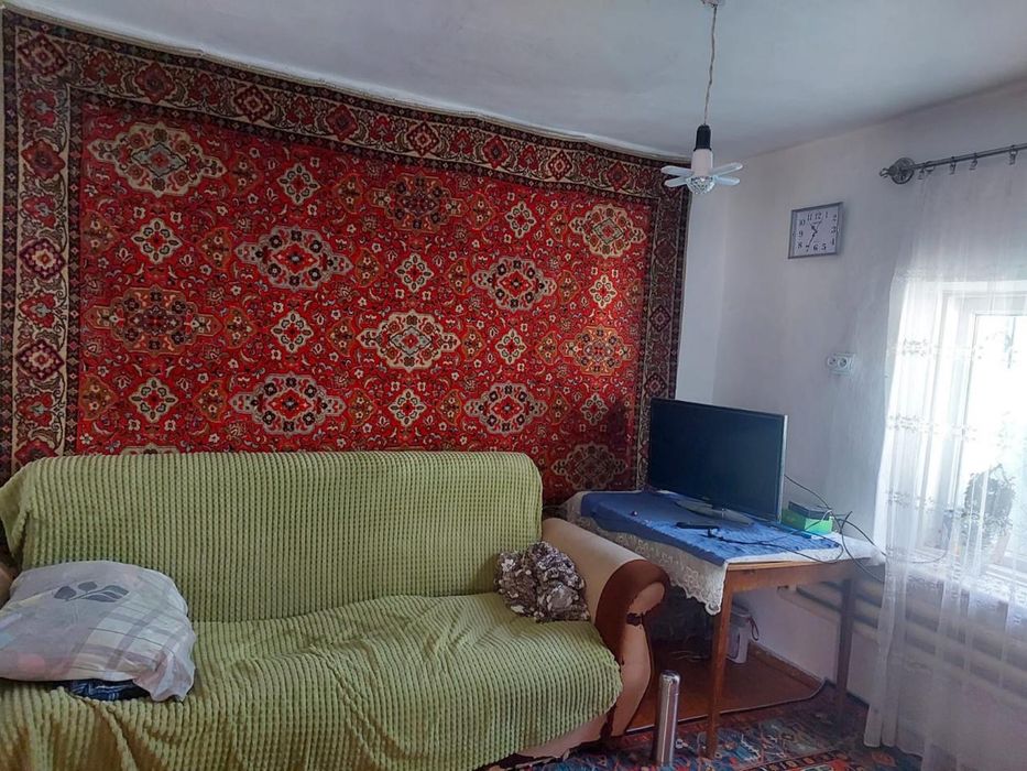 Дом их трех комнат