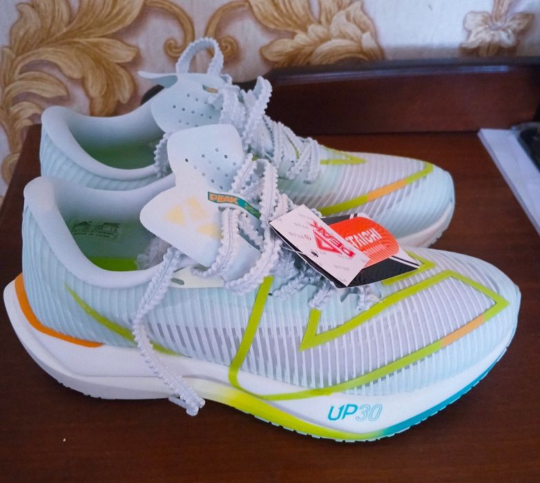 Кроссовки Peak Marathon голубые