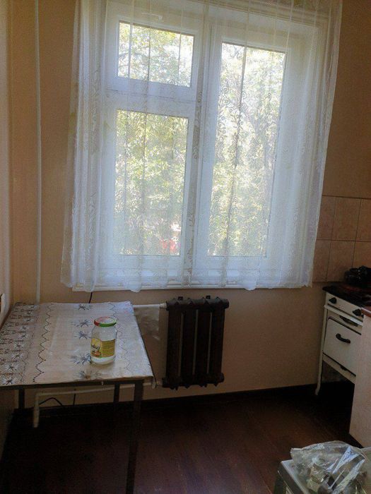 Чиланзар-20. 2/2/4. 1,5-6. Балкон, срочно продается квартира своя