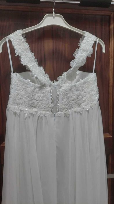 Сватбена рокля за бременни