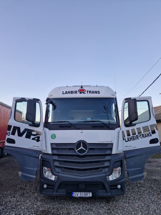 Vând ansamblu mega mercedes actros plus semiremorca schmitz
