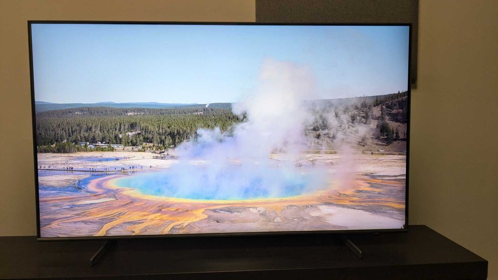 Телевизор QLED Samsung QE75Q60D 75" (Новинка 2024) + акция