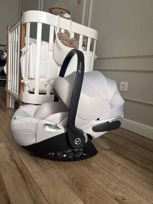 Продам автокресло cybex