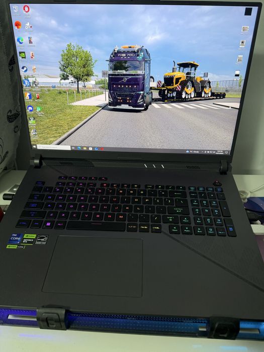 Vand Laptop Gaming Asus Rog Strix G18