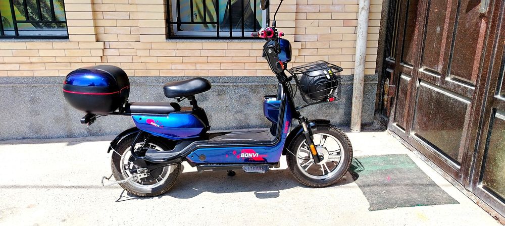 Электронной скутер модель Bonvi