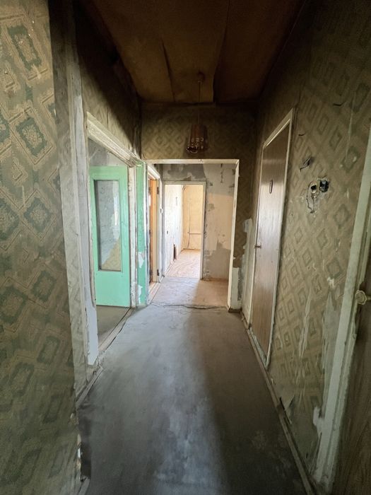 Срочно Продам 2-Комнатную Сергели 7 Г.24 на 9 этаже 2/9/9