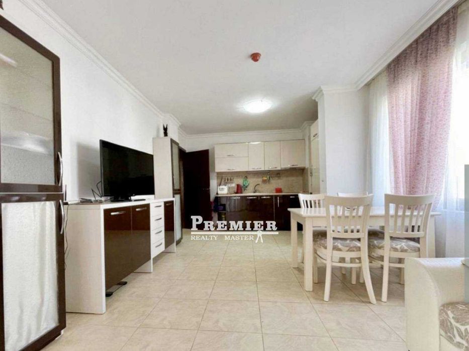 Продава се Двустаен апартамент в Свети Влас - 72 кв.м за 1584 €/кв.м - Снимка #4