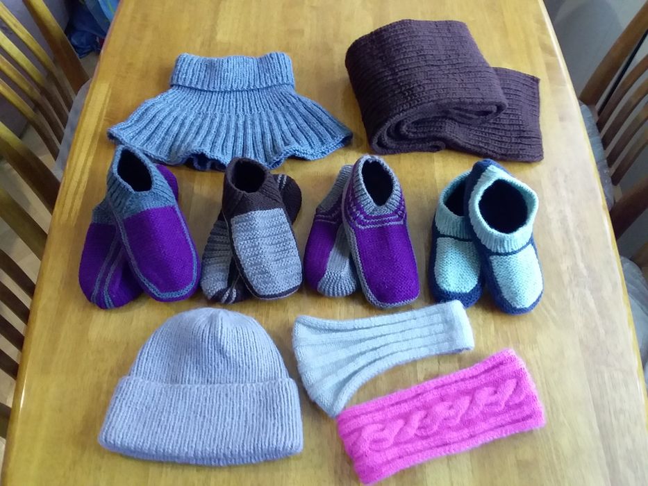 Носки вязаные, тёплые.