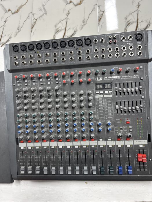 Dynacord продается в хорошем состоянии!