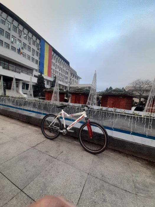 Vând bicicletă First Bike