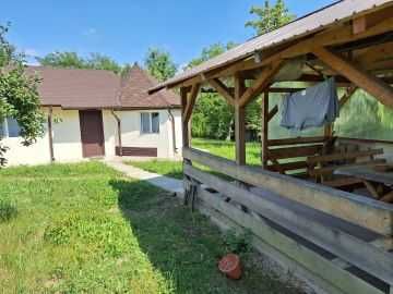 Vând 5.000mp + căsuță de vacanță Bughea de Jos (Mlăci) Argeș