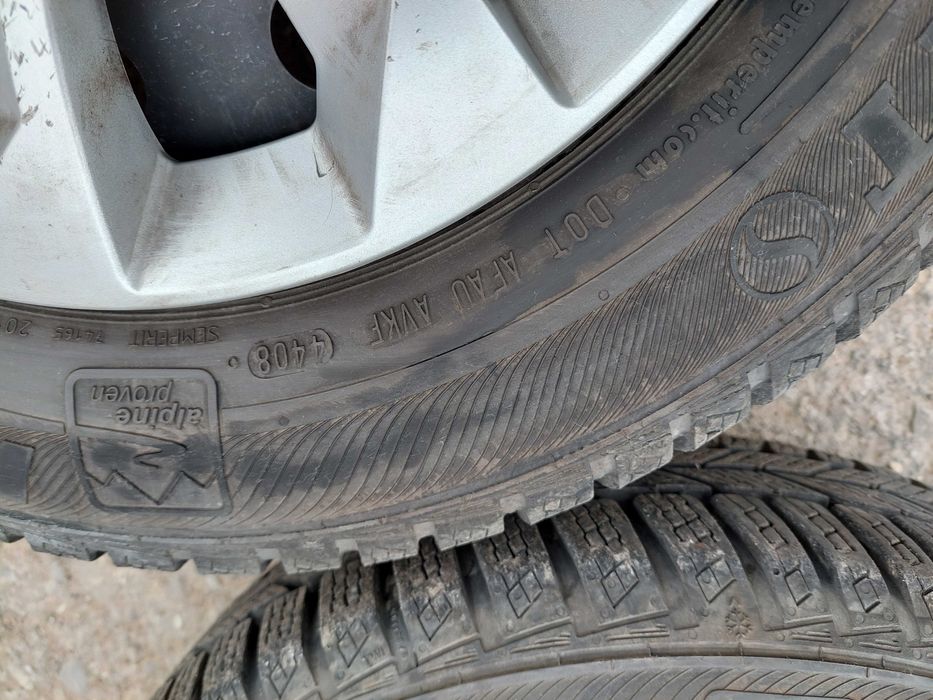 Vand 2 roti Volkswagen 200lei/buc