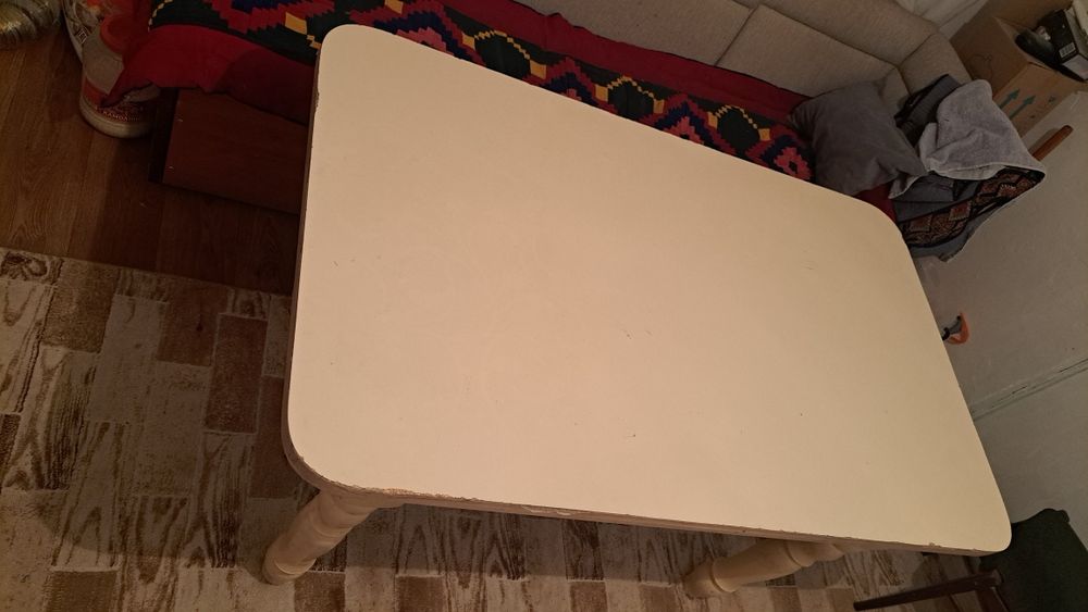 Продам стол и 4 стулья