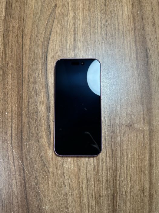 Iphone 16 roz ca nou