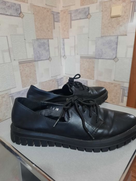 Продам туфли  р.35