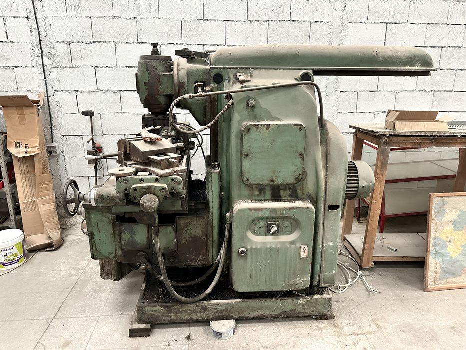 Продавам  Фреза-2000€  Кординат - 3000€