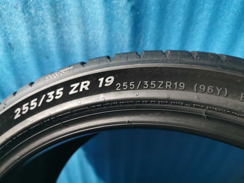 255/35 ZR19 - michelin 2 bucati