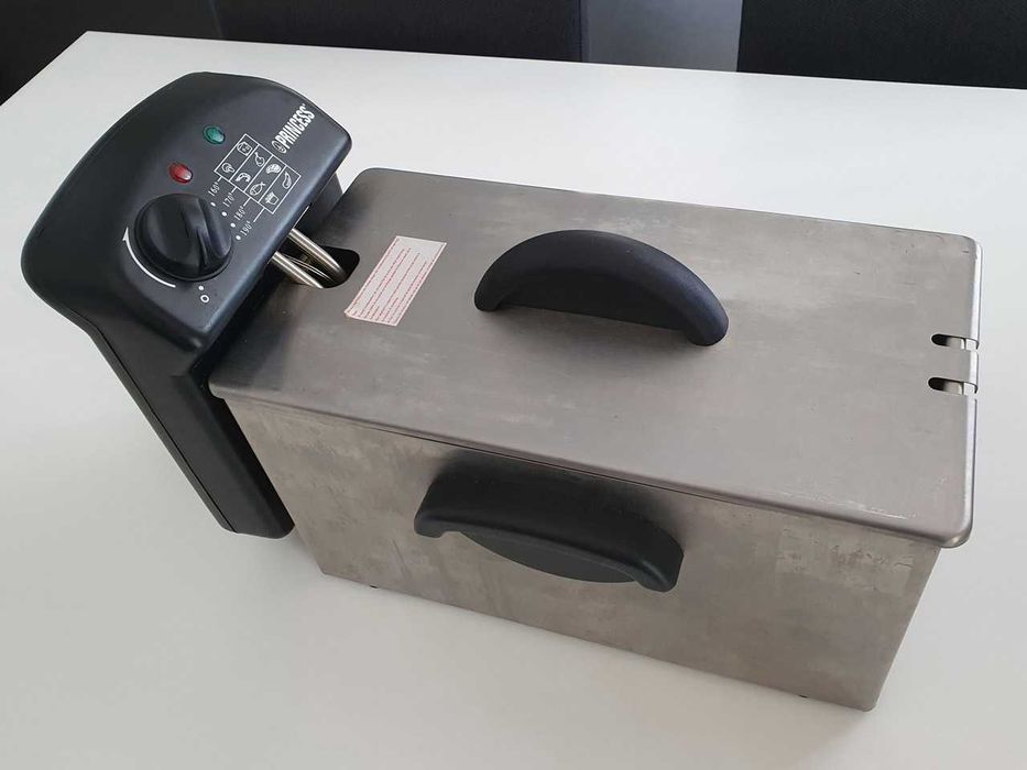 Friteuza profesionala Princess 2626, 2200W, 3 L