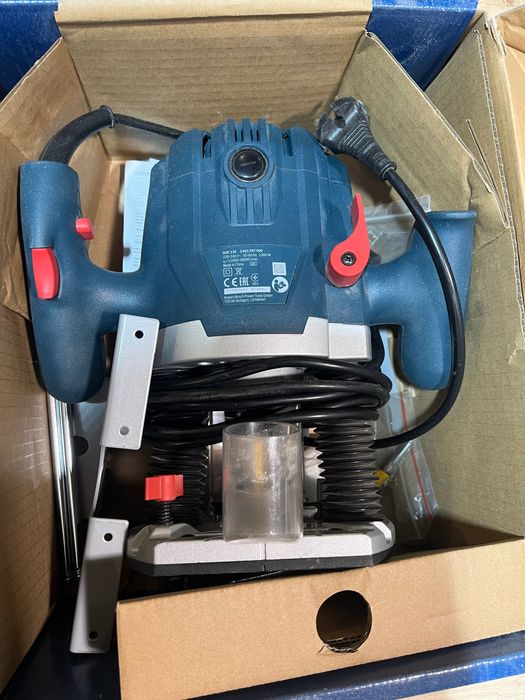 Bosch Gof 130 Оберфреза нова