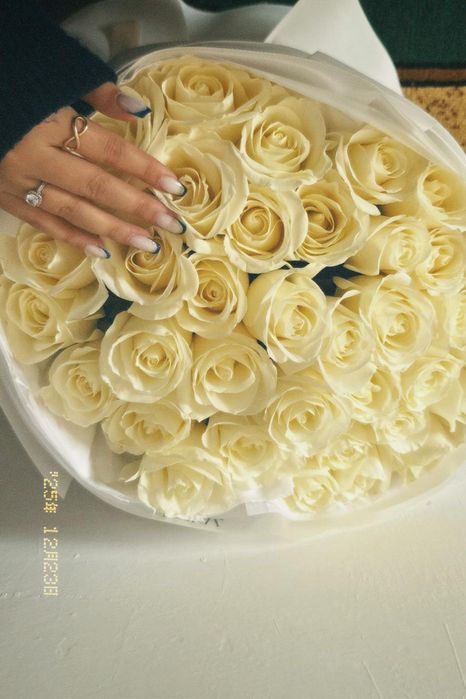 39штук, белый роза