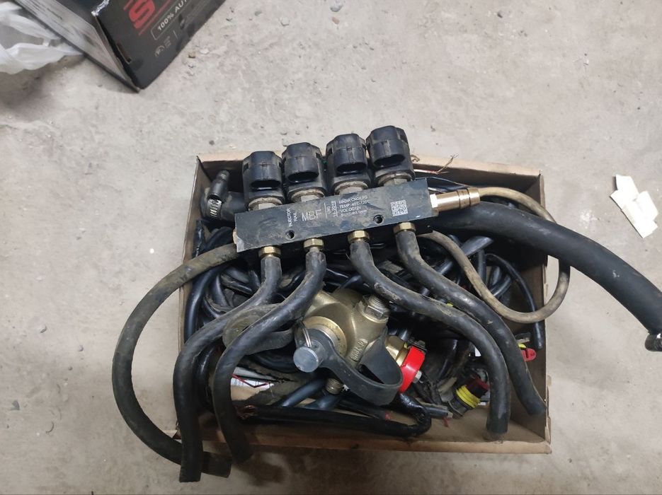 Продам ГБО метан 4 поколения бу.