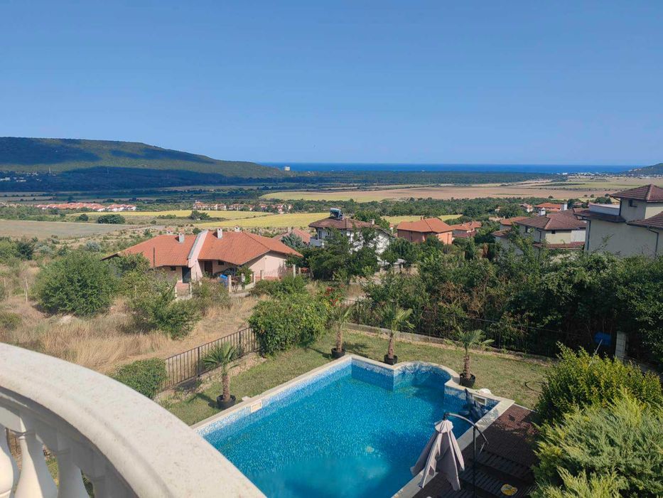 Продава се Къща в с. Рогачево, Област Добрич - 251 кв.м за 1196 €/кв.м - Снимка #2