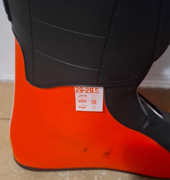 Liner Ski Rossignol. Nou ! Mondopoint: 29