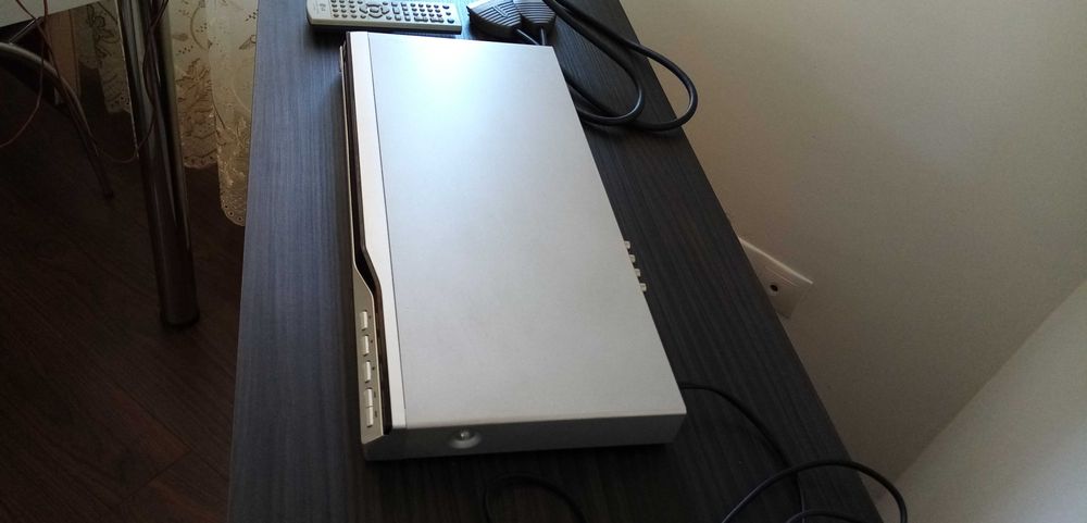 DVD Player Retro LG DVX276 Super Slim compact cu Telecomandă & Cabluri