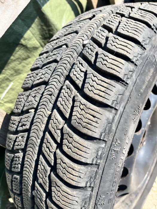 Jante cu anvelope de iarnă golf 6