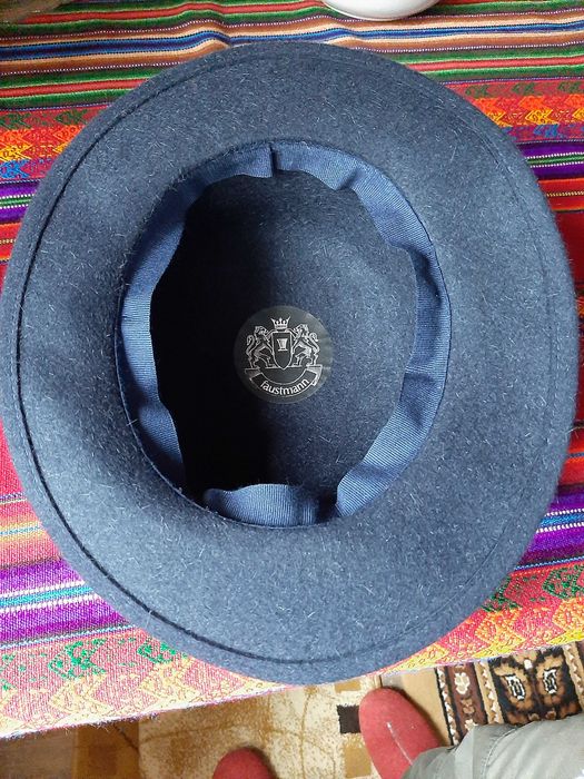 Palarie din lana cu pana naturala