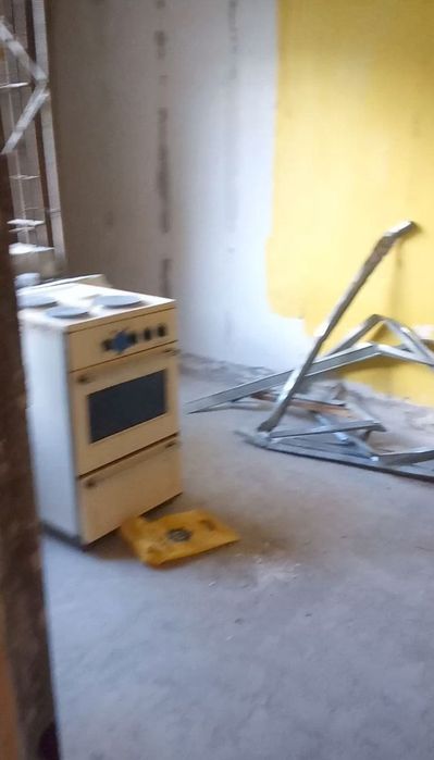 Продаю квартиру 1 комнатная переделанная в 2х