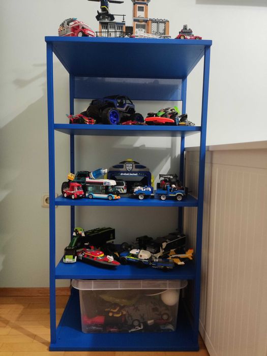 Етажерка висока 120см, широка 60 см