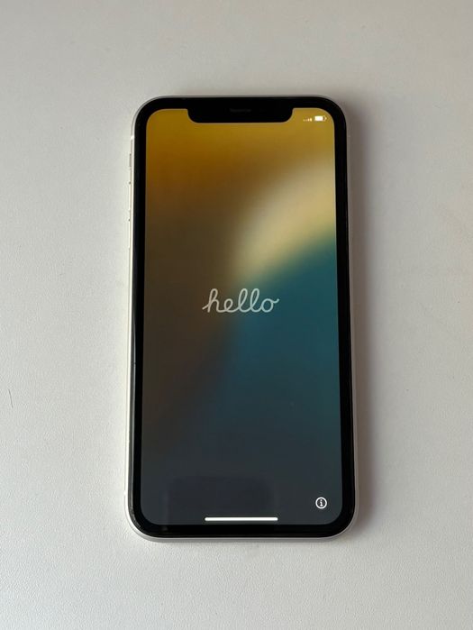 iPhone 11 (64 ГБ) и iPhone XR (64 ГБ)