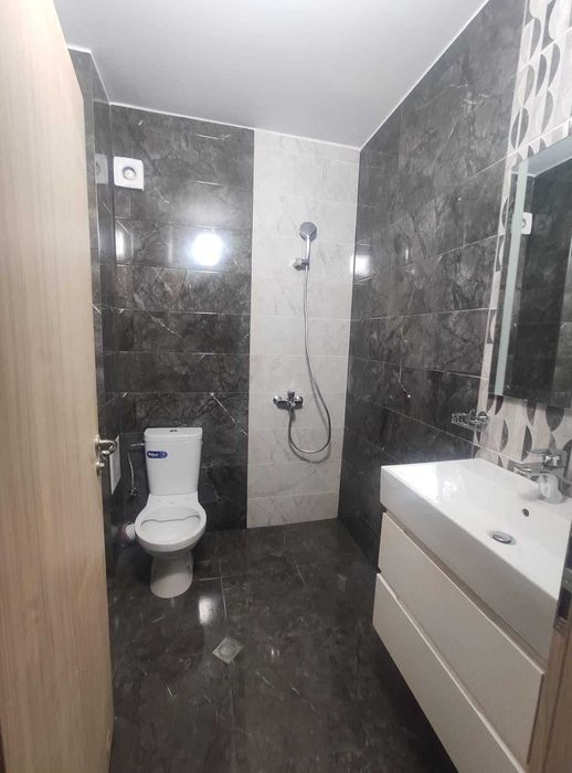 Двустаен Апартамент в Центъра