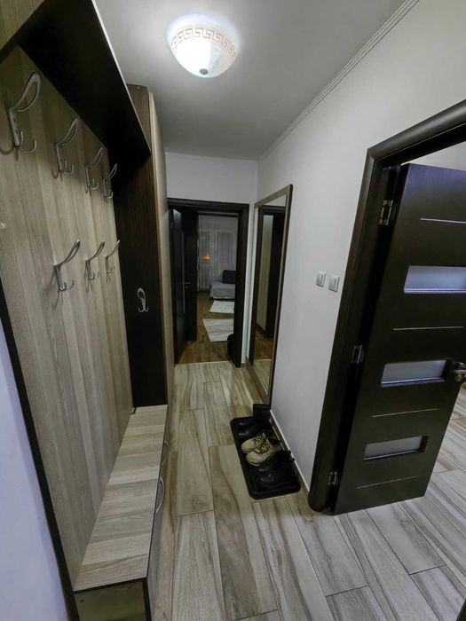Proprietar, închiriez apartament 2 camere decomandat,  56mp, etaj 1/9, Bd. Iuliu Maniu 67, Metrou Gorjului (2 min), 549 €