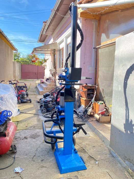 Despicator lemne  trifazic 15T vertical